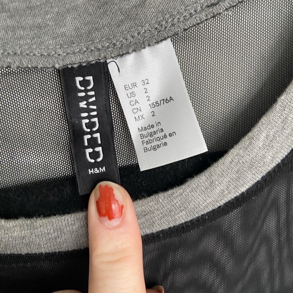 🔴 H&M Black and Grey T- Shirt Dress - Picture 3 of 4